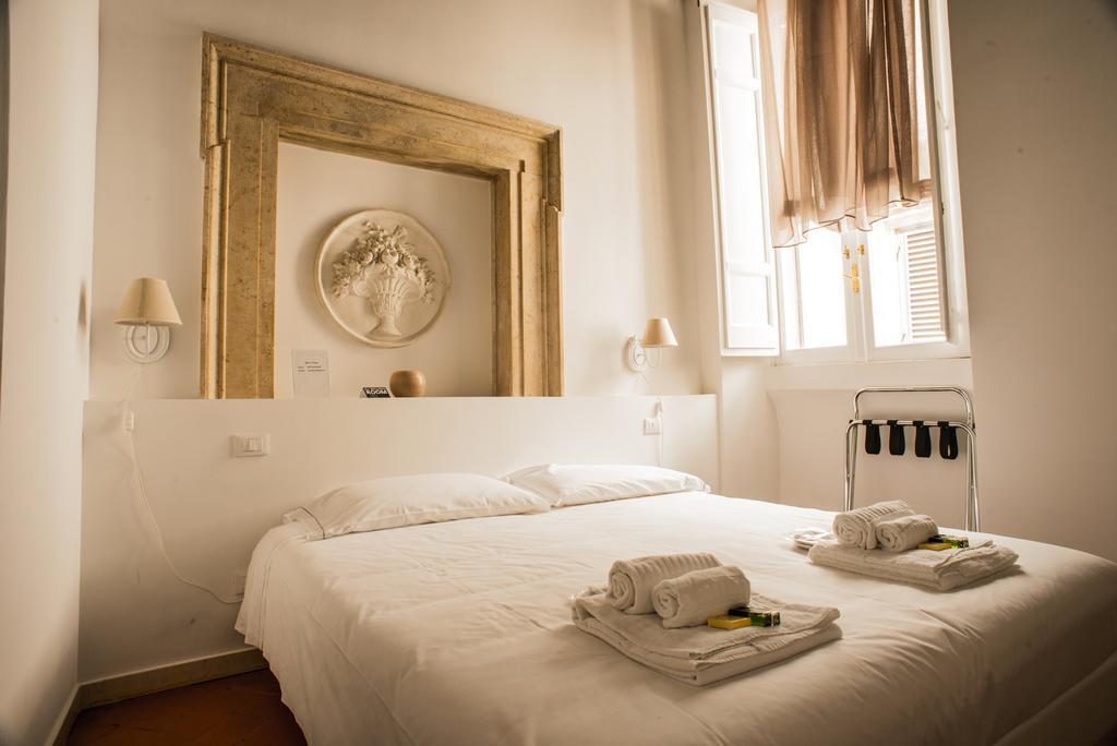 Flowers Apartments Roma Quarto foto
