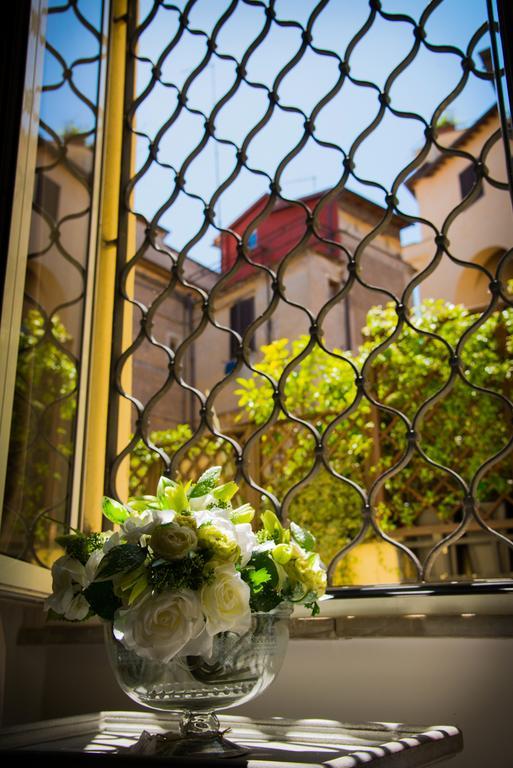 Flowers Apartments Roma Quarto foto